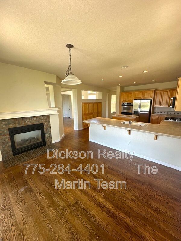 3084 Ten Mile Drive property image