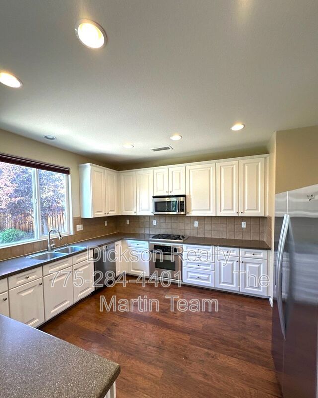 545 Terracina Way property image