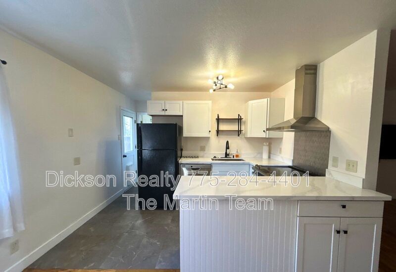 640 James Lane property image