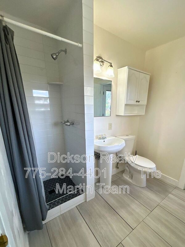 640 James Lane property image