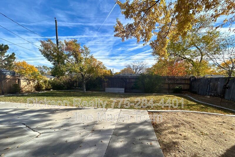 640 James Lane property image