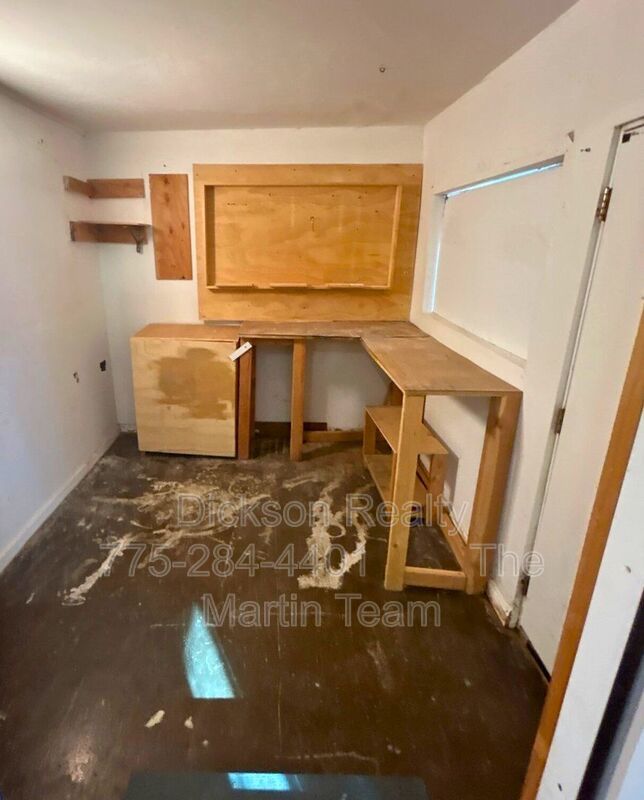 640 James Lane property image