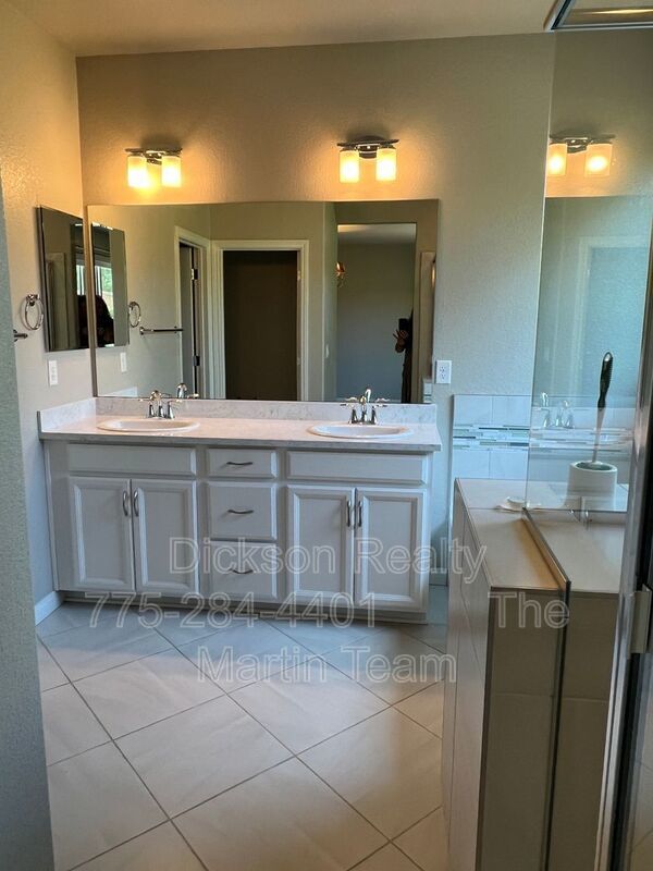 774 Sweet Briar Ln property image