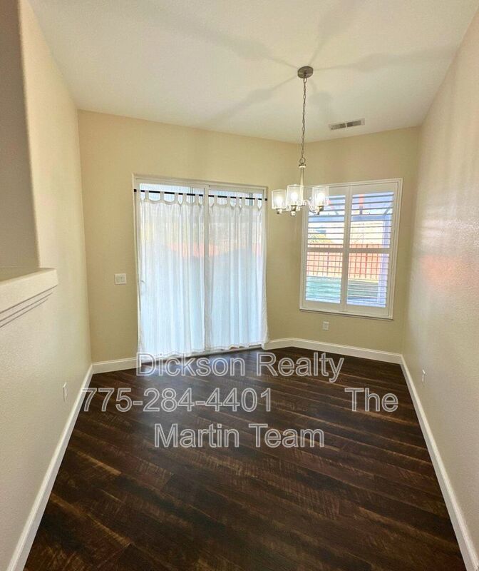 1390 N Foxglen Court property image