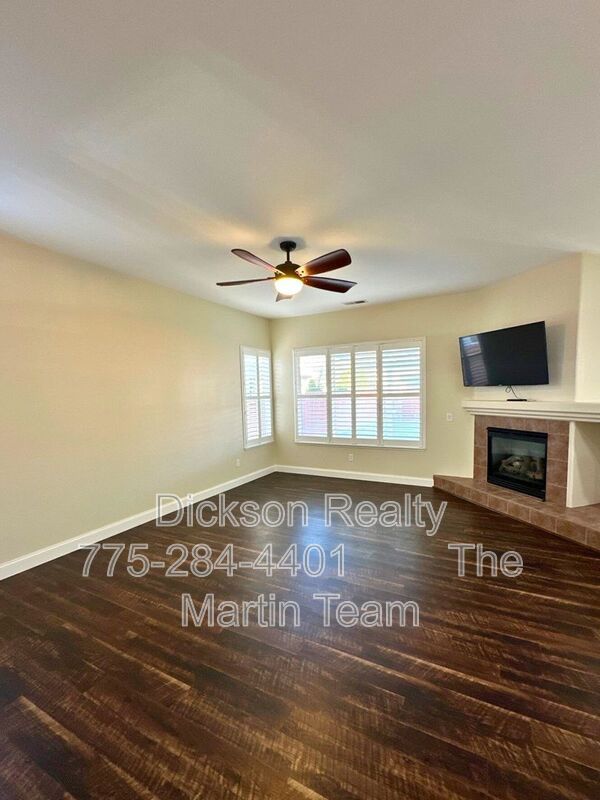 1390 N Foxglen Court property image