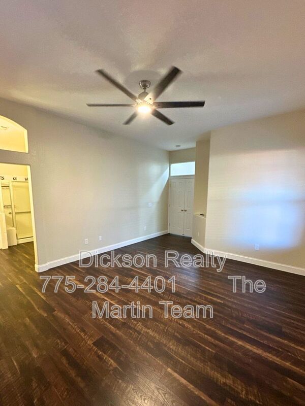 1390 N Foxglen Court property image