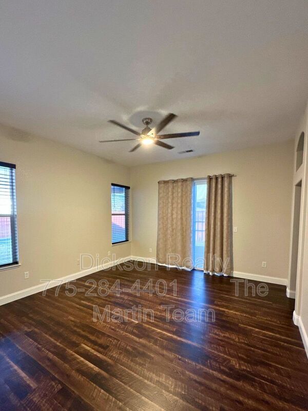 1390 N Foxglen Court property image