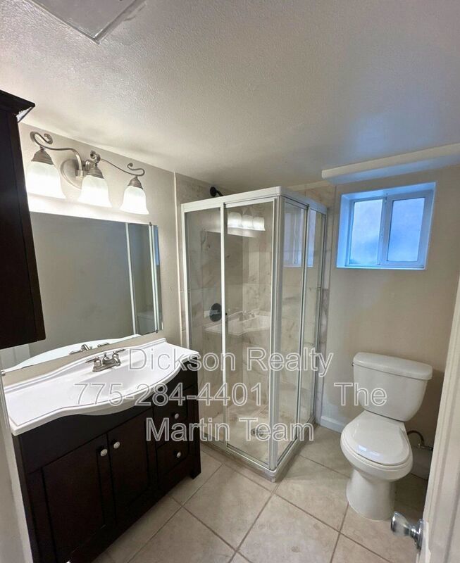 320 W Plumb Lane property image