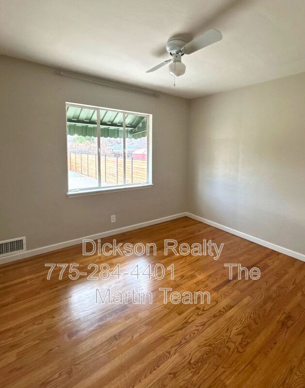 320 W Plumb Lane property image