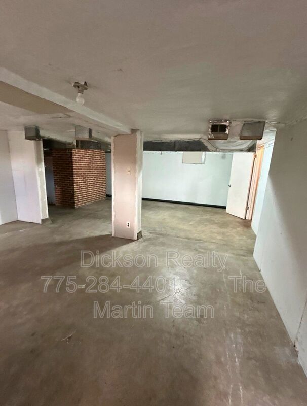 320 W Plumb Lane property image