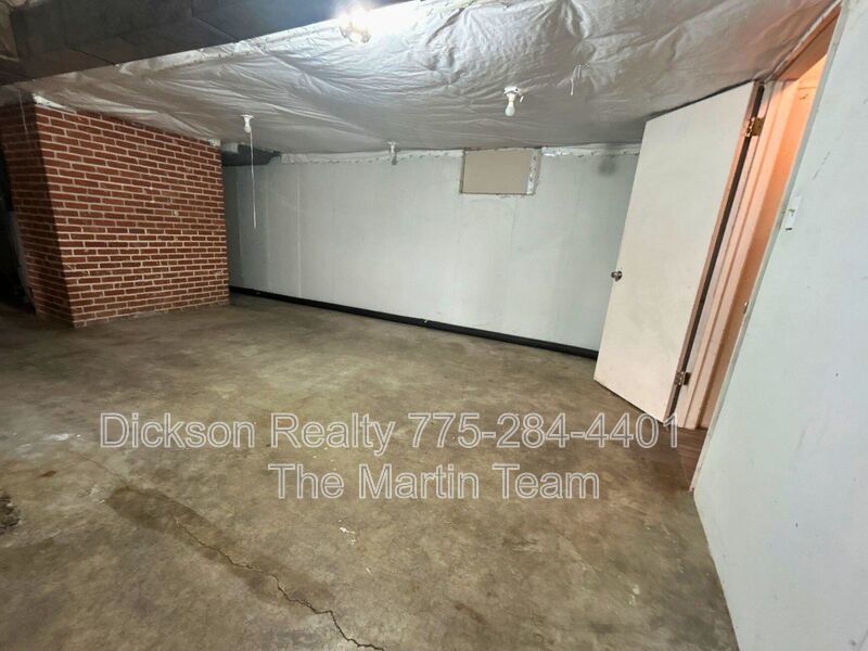 320 W Plumb Lane property image