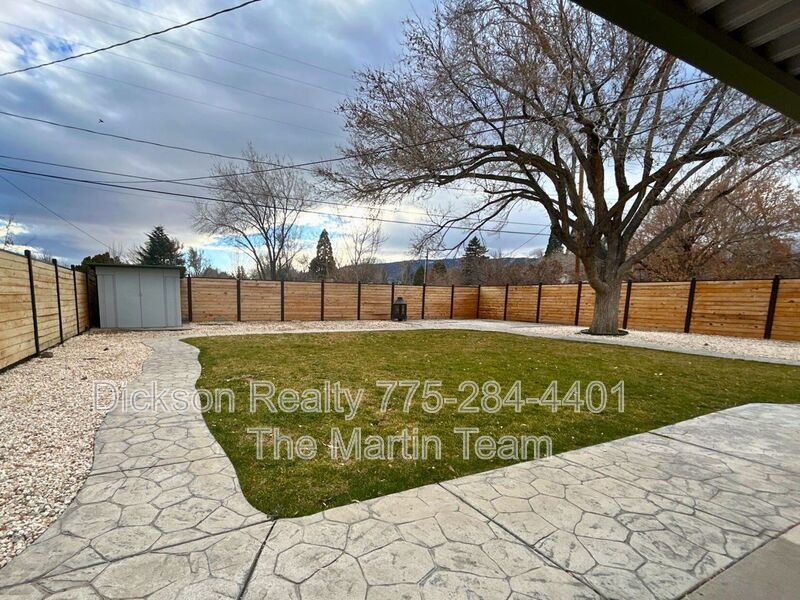 320 W Plumb Lane property image