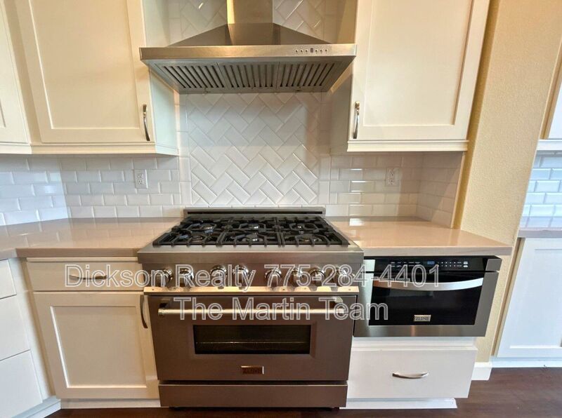 6190 Carriage House Way property image