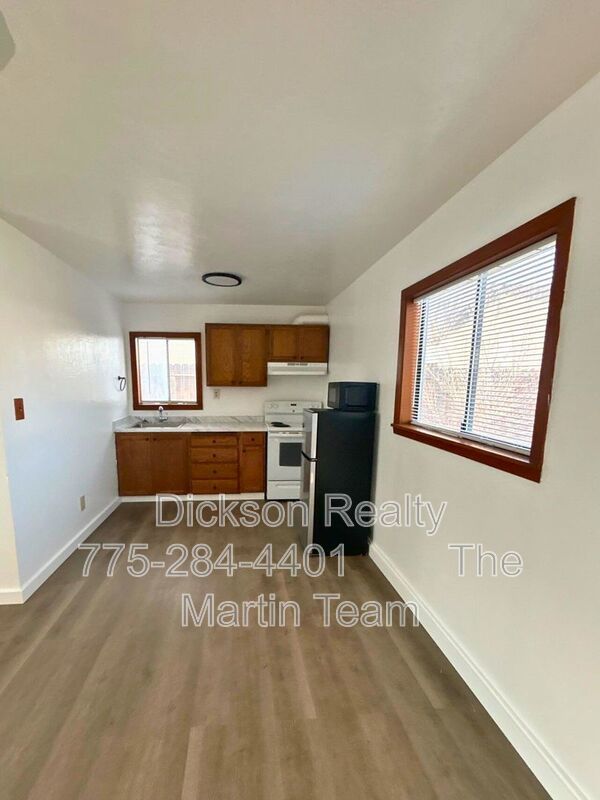 1058 1/2 G Street property image