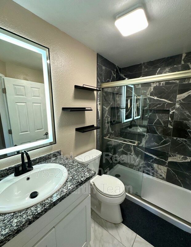 1725 Catham Lane property image