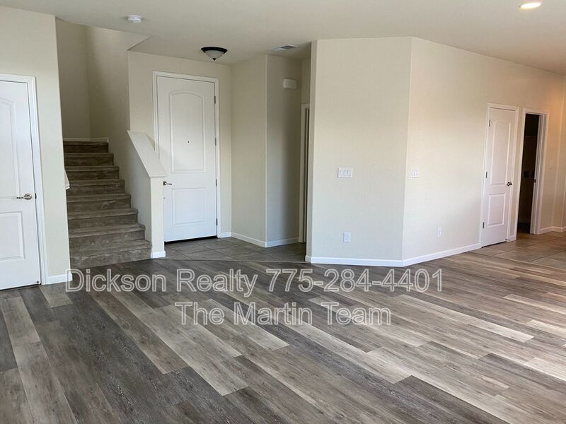 7038 Diversey property image