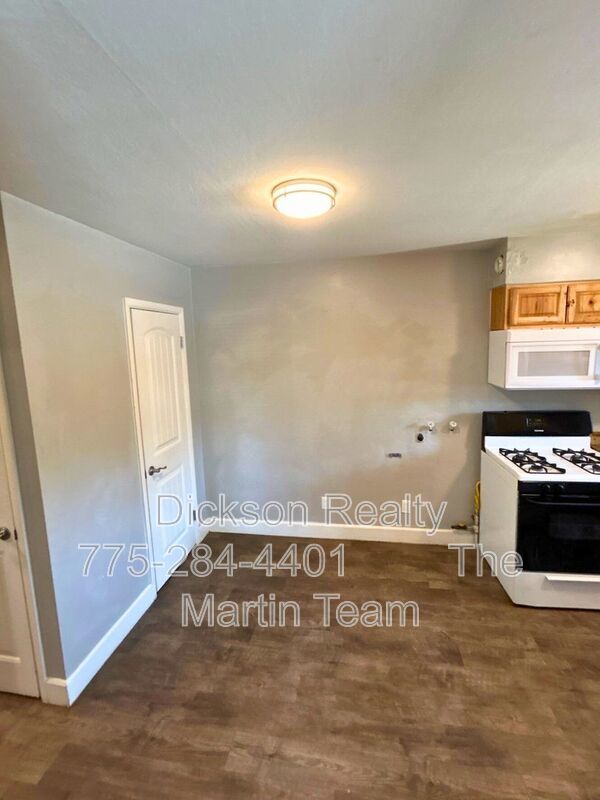835 20th St property image