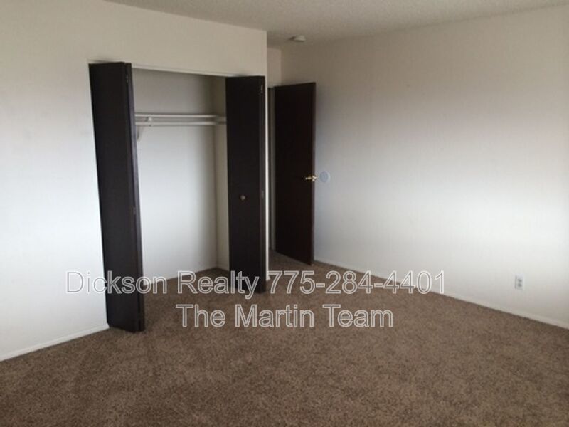 GREAT VIEWS - CLOSE TO UNR AND RANCHO SAN RAFAEL - ONE CAR GARAGE property image