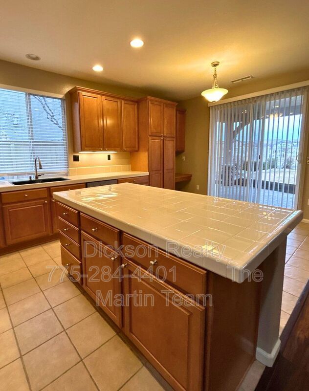 10691 Fire Poppy Circle Reno, NV 89521 property image