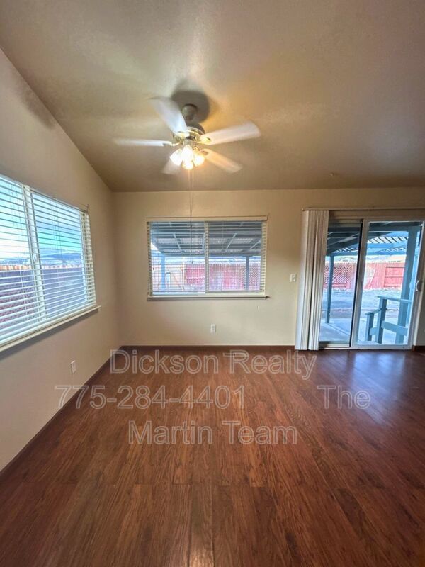 250 Emigrant property image