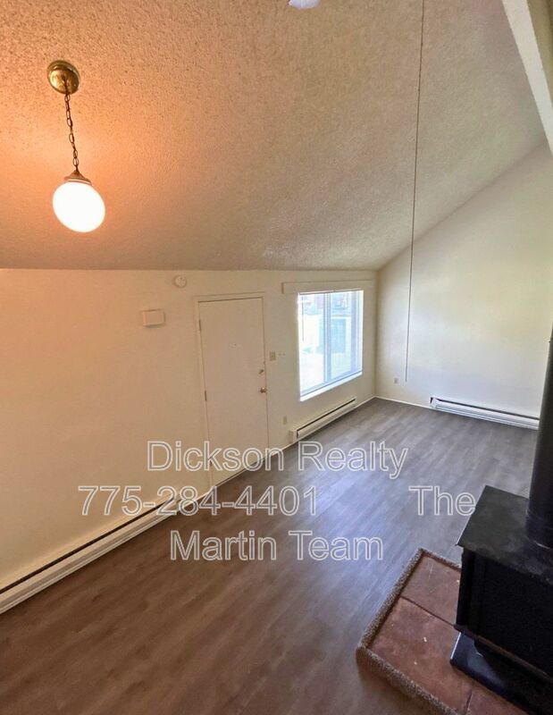 1664 Manchester Wy property image