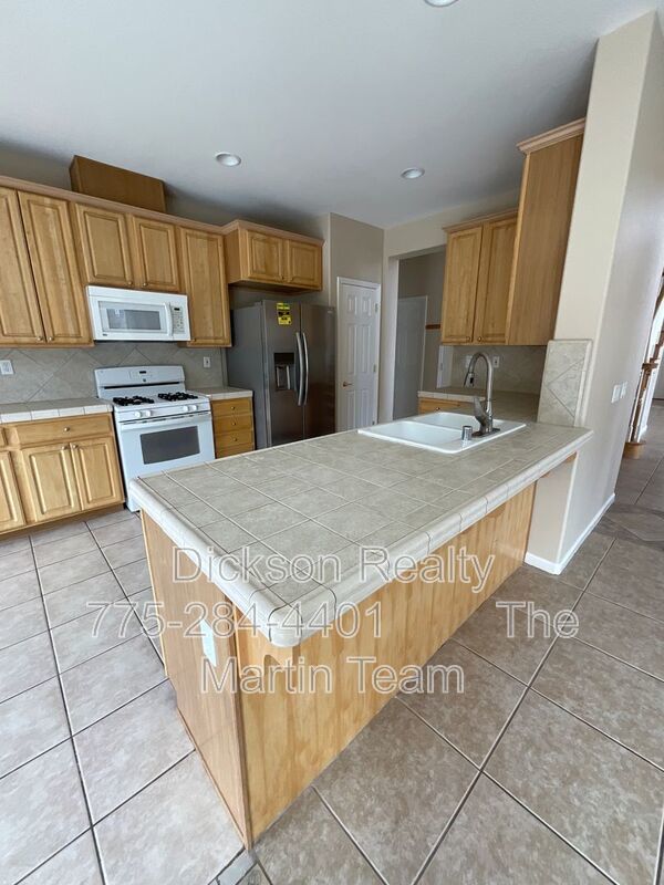 2847 Falcon Ridge Dr property image
