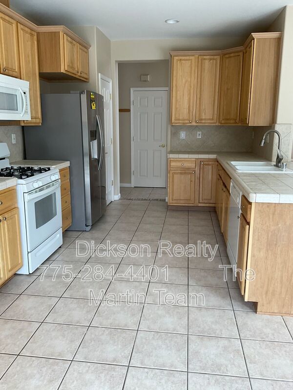 2847 Falcon Ridge Dr property image