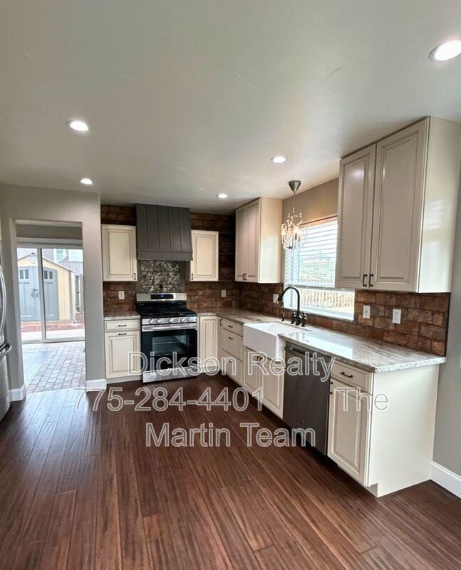 2205 Stowe Dr property image