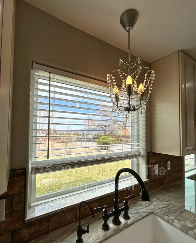 2205 Stowe Dr property image