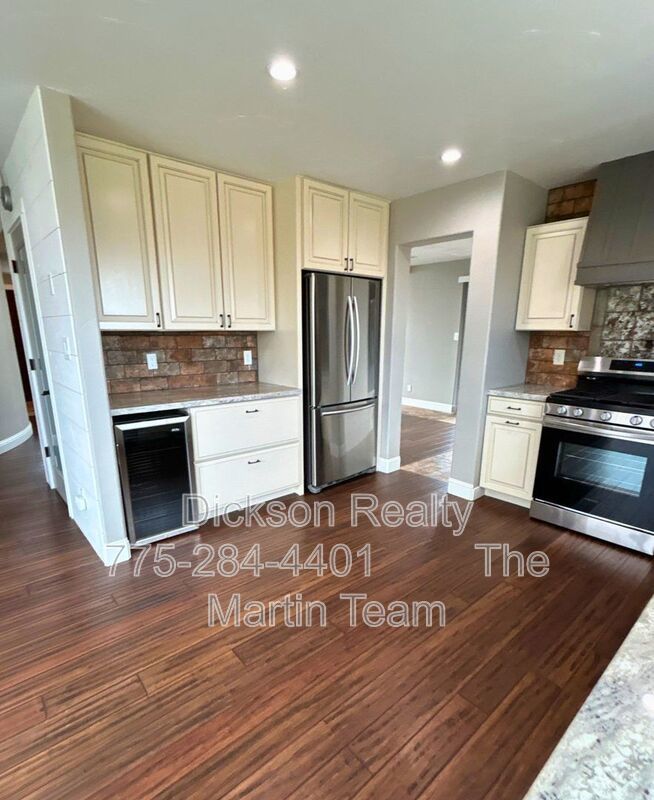 2205 Stowe Dr property image