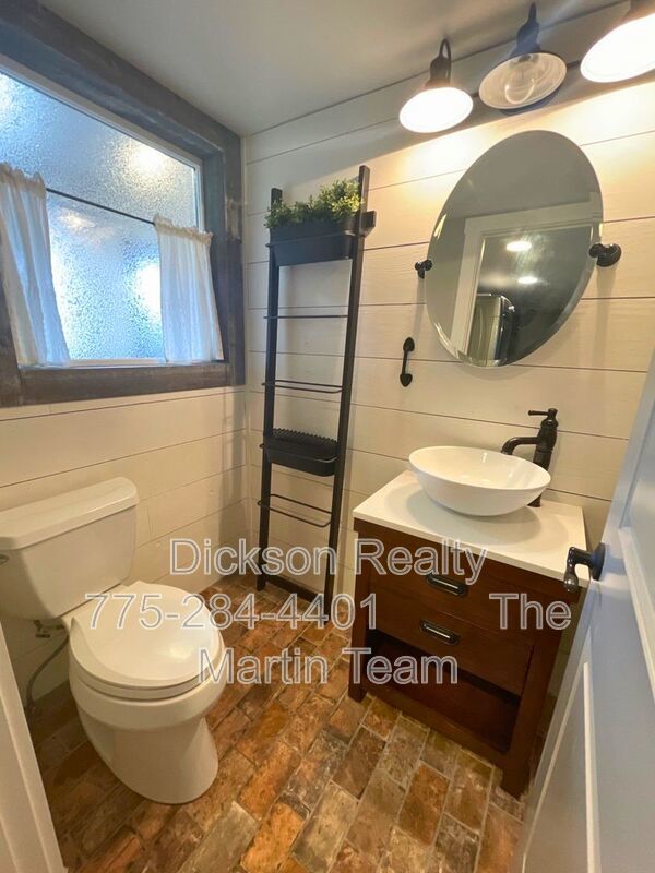 2205 Stowe Dr property image