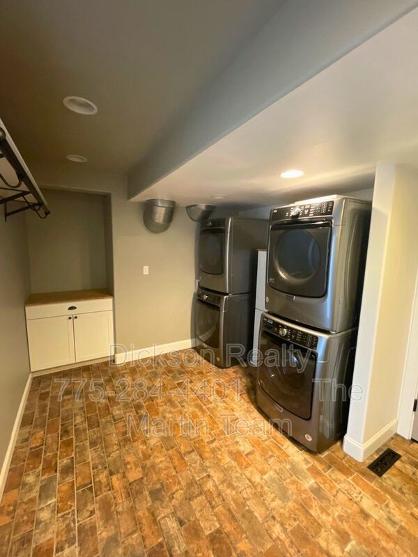 2205 Stowe Dr property image