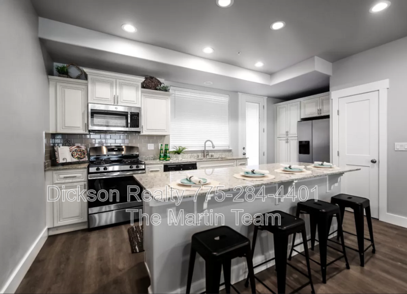 730 Bluffs Ct #102 property image