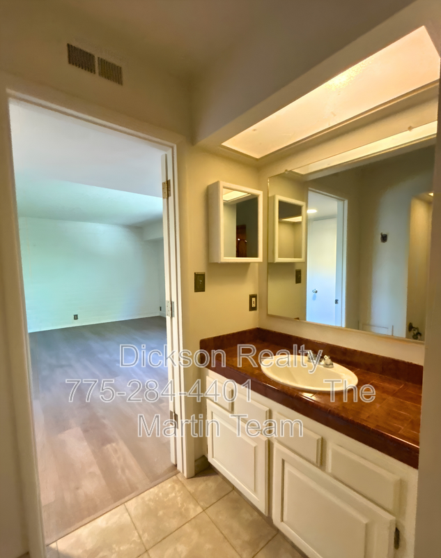 3479 Skyline Boulevard property image