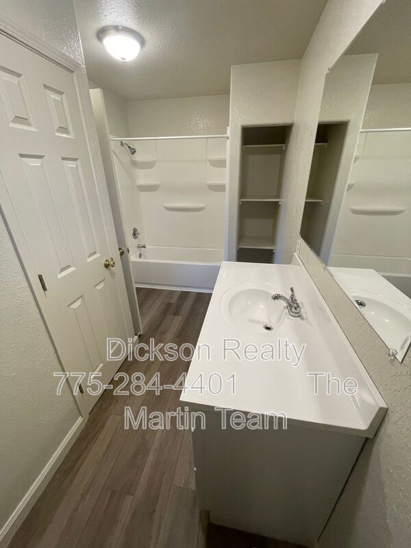 42 Caliente property image