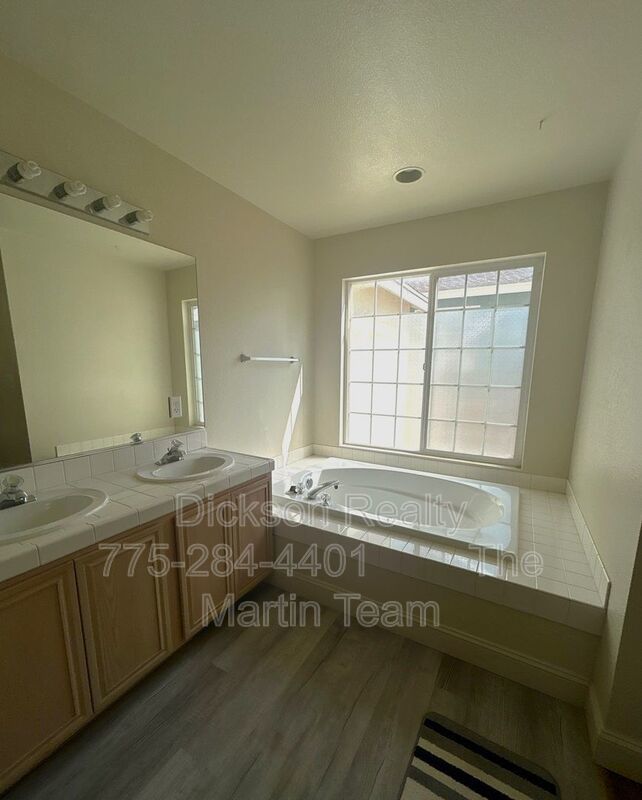 1465 Ridge Point Dr property image