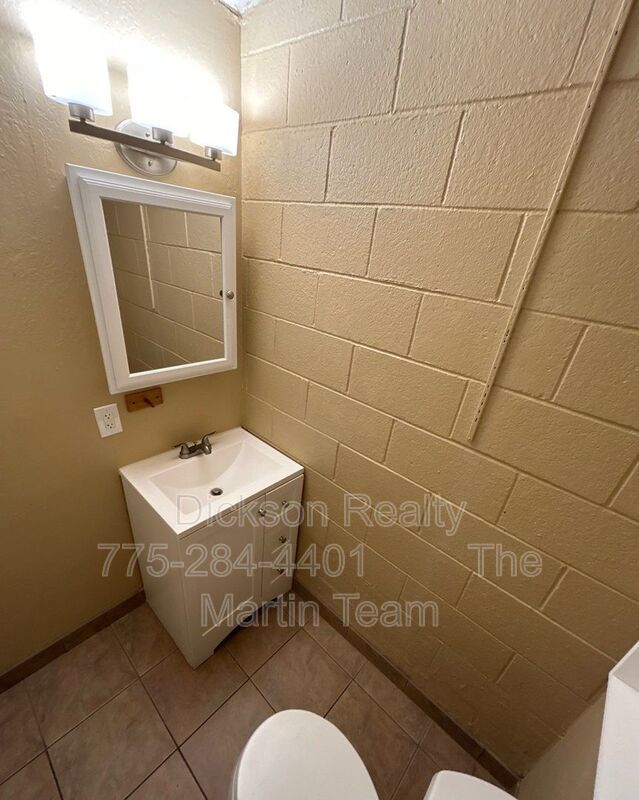 470 Sunshine Ln Reno, NV 89502 property image