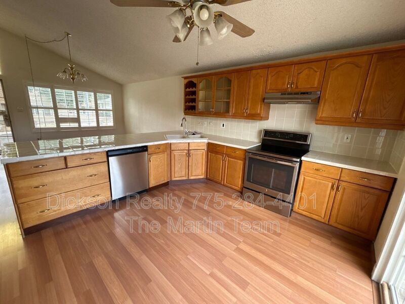 306 E Quail St property image