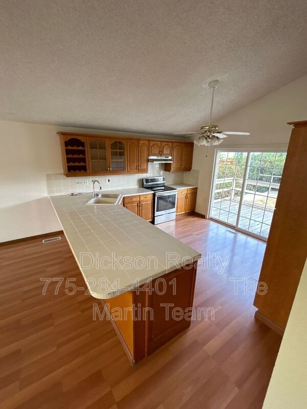 306 E Quail St property image