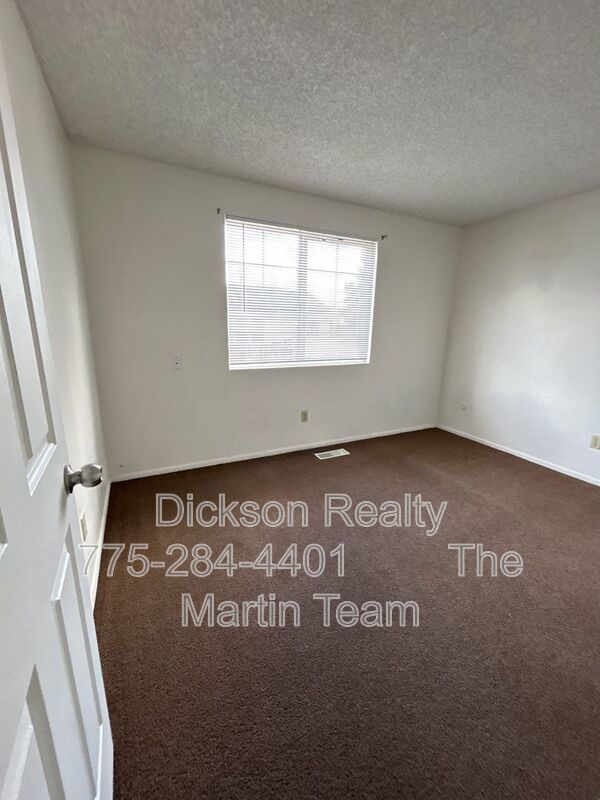 306 E Quail St property image